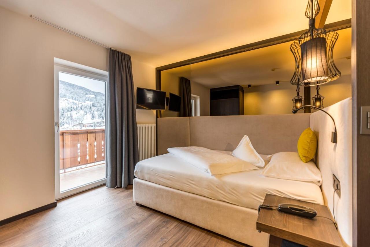 Отель Rainell Dolomites Retreat Ортизеи Номер фото
