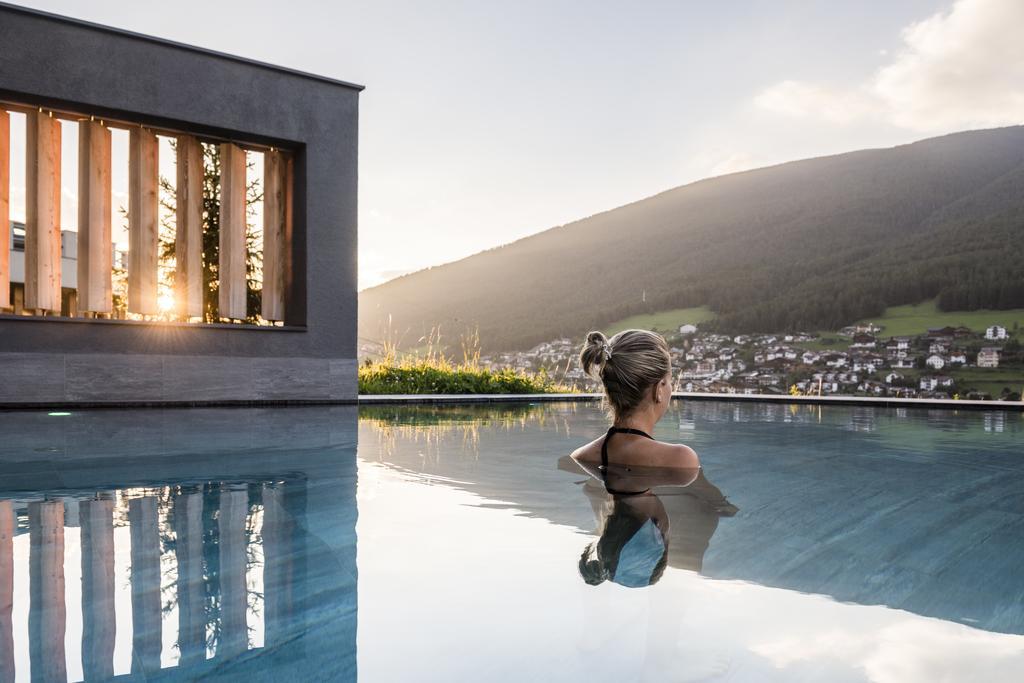 Отель Rainell Dolomites Retreat Ортизеи Экстерьер фото
